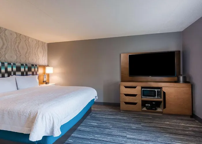 Hampton Inn & Suites Herndon-Reston